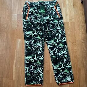 NWT HOMME + FEMME X Eddie Bauer Fleece Print Pants size M Large